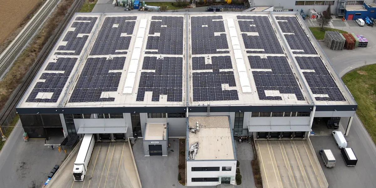 Aufdach-Photovoltaikanlage am Temmel-Standort Lannach